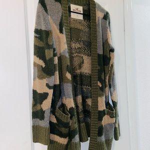 Hollister camo cardigan